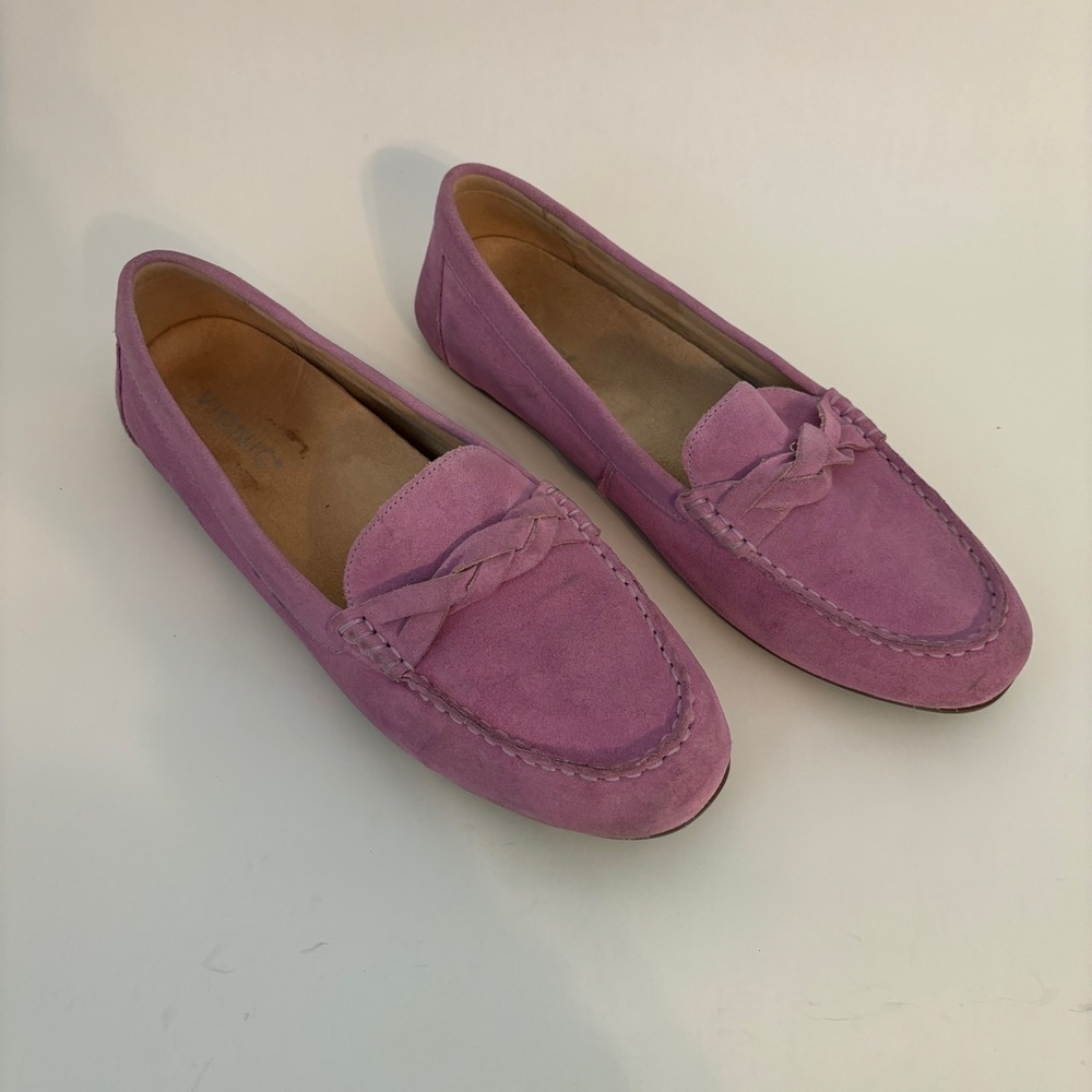 Vionic womens lilac purple casual slip on Montara suede loafers size 11 wide w